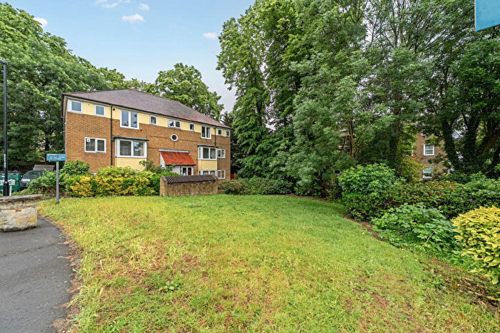 2 Bedroom Apartment For Sale In Callaghan Close, London, SE13