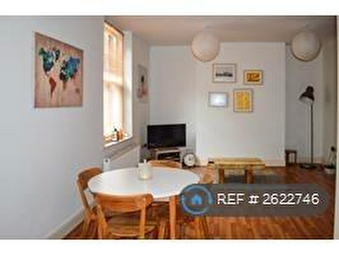 1 Bedroom Flat To Rent In Hartshaw, Rotherham, S60