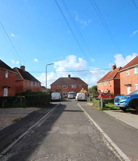 3 Bedroom Semi-Detached House To Rent In Hillcrest Road, Yeovil, BA21