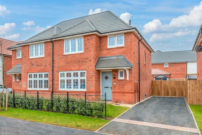 3 Bedroom Semi-Detached House To Rent In Craner Road, Foxbridge Manor, Castle Donington, DE74