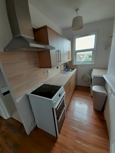 1 Bedroom Flat To Rent In Ilford Lane, Ilford, IG1