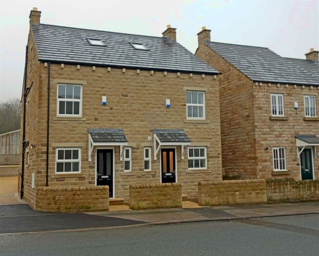 4 Bedroom Semi-Detached House To Rent In Leeds Road, Otley, Leeds, LS21