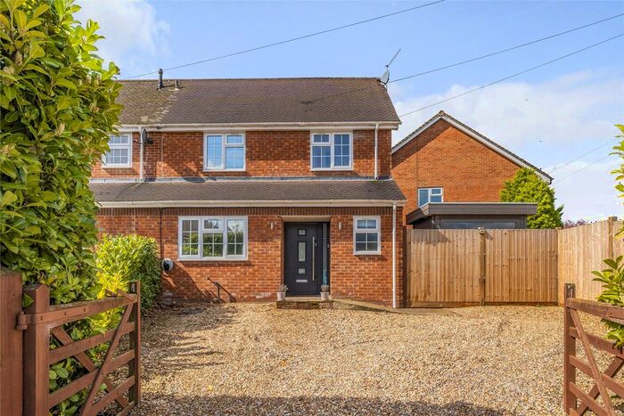 2 Bedroom End Of Terrace House For Sale In West Clandon, Surrey, GU4
