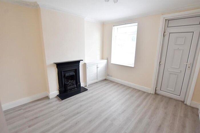 2 Bedroom End Of Terrace House To Rent In Waterloo Crescent, Wigston, LE18