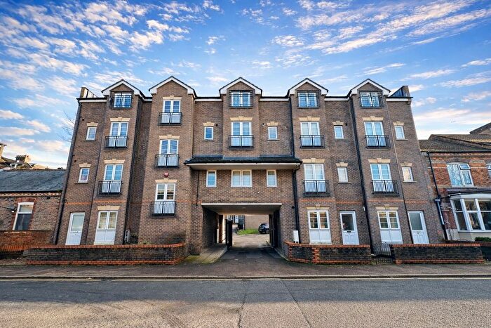 1 Bedroom Maisonette To Rent In Kingswood Court, Grove Road, Luton, Bedfordshire, LU1