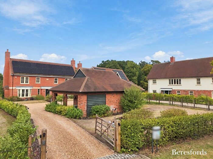 5 Bedroom Detached House For Sale In John Thresh Way, Langford, CM9