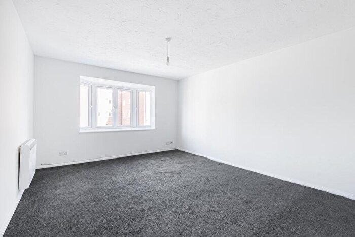 2 Bedroom Flat For Sale In Sheppard Drive, South Bermondsey, London, SE16