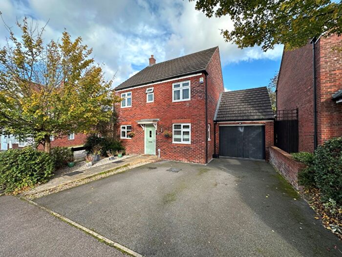 4 Bedroom Detached House For Sale In Lake View, Houghton Regis, LU5