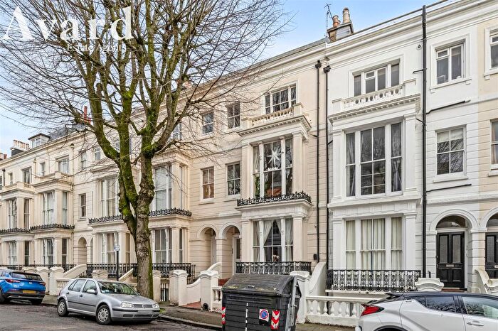 2 Bedroom Flat For Sale In Buckingham Road, Brighton, BN1