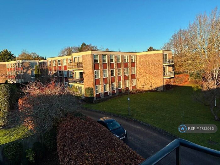 2 Bedroom Flat To Rent In Park Close, Oxford, OX2