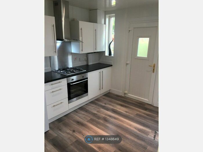 2 Bedroom Flat To Rent In Sandyhills, Glasgow, G32