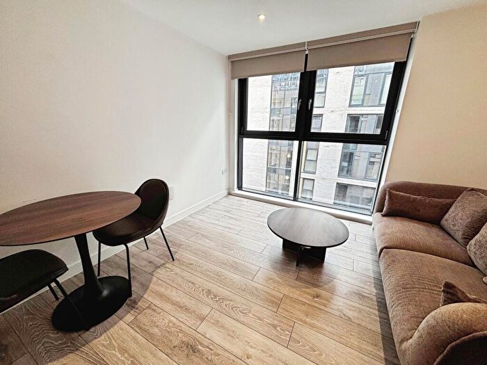 1 Bedroom Flat To Rent In The Radiant, Kirkstall Road, Leeds, West Yorkshire, LS3