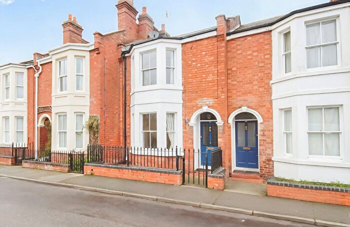 2 Bedroom Terraced House For Sale In Holly Street, Leamington Spa, Warwickshire, CV32