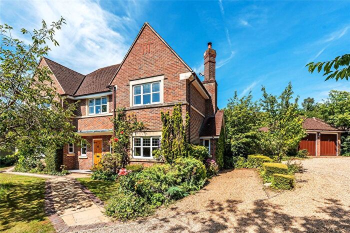 5 Bedroom Detached House For Sale In The Fairways, Redhill, Surrey, RH1