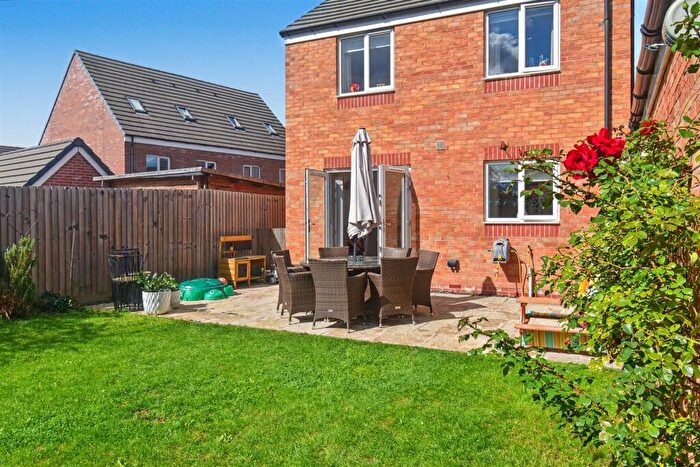 3 Bedroom Detached House For Sale In Bowman Road, Weldon, NN17