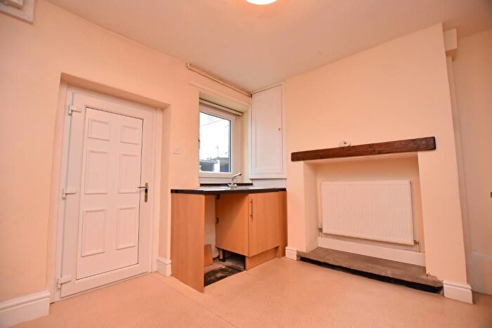 2 Bedroom Cottage To Rent In The Square, Waddington, BB7