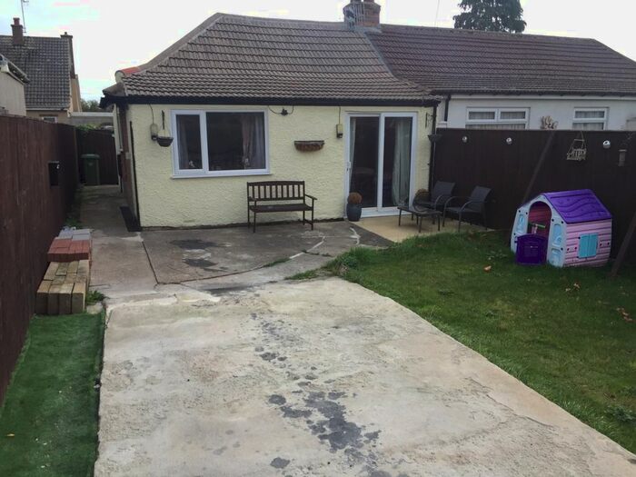 2 Bedroom Bungalow To Rent In Osgodby Lane, Scarborough, YO11