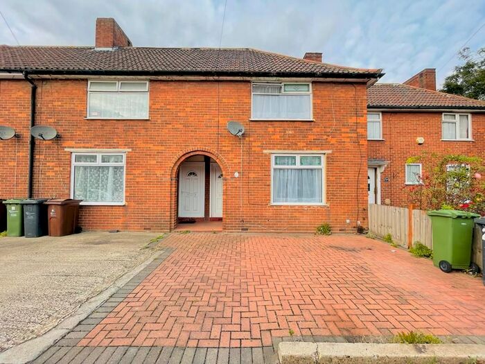 2 Bedroom Terraced House To Rent In Stamford Road, Dagenham, RM9