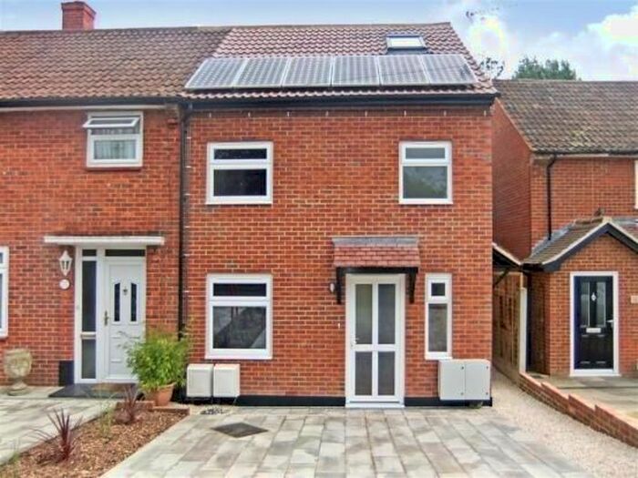 1 Bedroom Flat To Rent In Willingale Road, Loughton, IG10