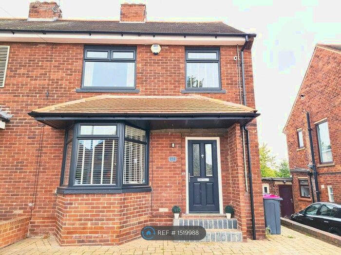 4 Bedroom Semi-Detached House To Rent In Valley Road, Swinton, Mexborough, S64