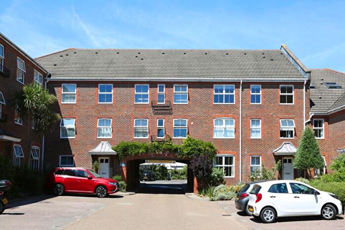 1 Bedroom Apartment For Sale In Paxton Road, London, SE23