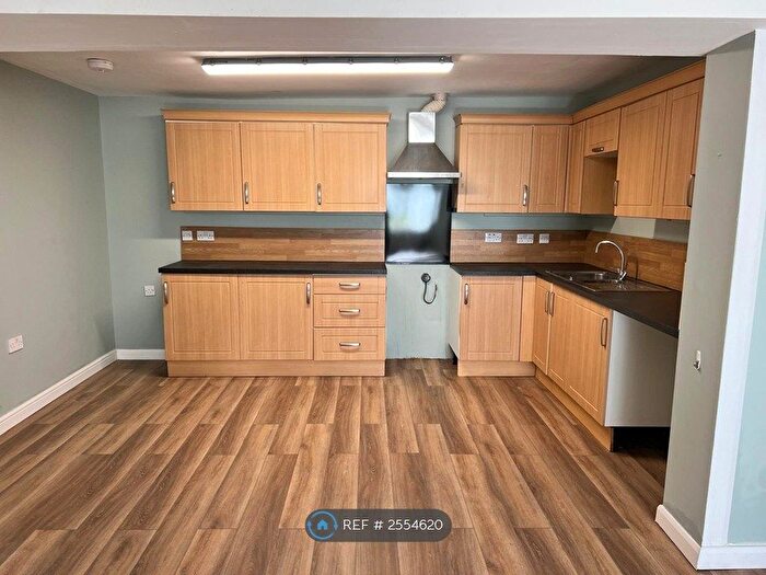 3 Bedroom Flat To Rent In The Old Post Office, New York, Lincoln, LN4