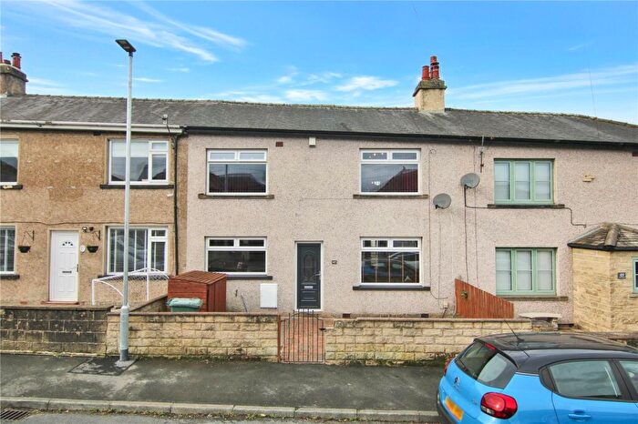 3 Bedroom Terraced House For Sale In East Parade, Steeton, BD20