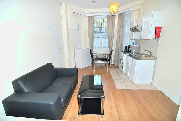 Studio To Rent In Cromwell Road, Earls Court, London, SW5