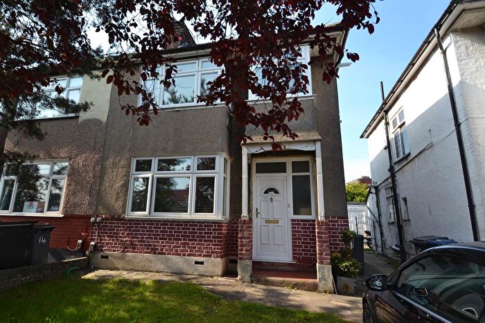 1 Bedroom Maisonette To Rent In Great North Way, London, NW4