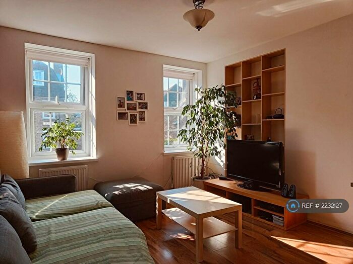 2 Bedroom Flat To Rent In Thurbarn Road, London, SE6