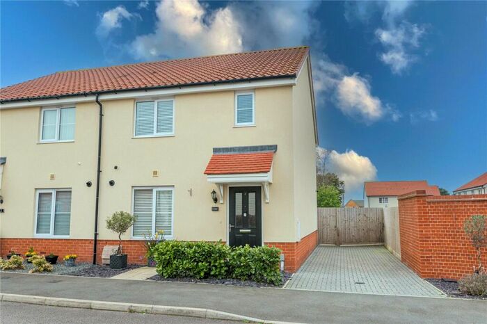 3 Bedroom Semi-Detached House To Rent In Shallows Avenue, Great Wakering, Essex, SS3