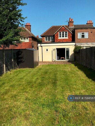 5 Bedroom Semi-Detached House To Rent In Deerbarn Road, Guildford, GU2