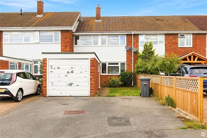 3 Bedroom Terraced House For Sale In Hillcrest Road, South Woodham Ferrers, Chelmsford, CM3