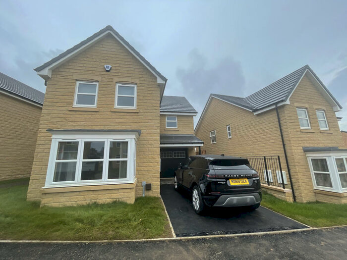 3 Bedroom Detached House To Rent In Spring Wood Crescent, Leeds, Yorkshire, LS16