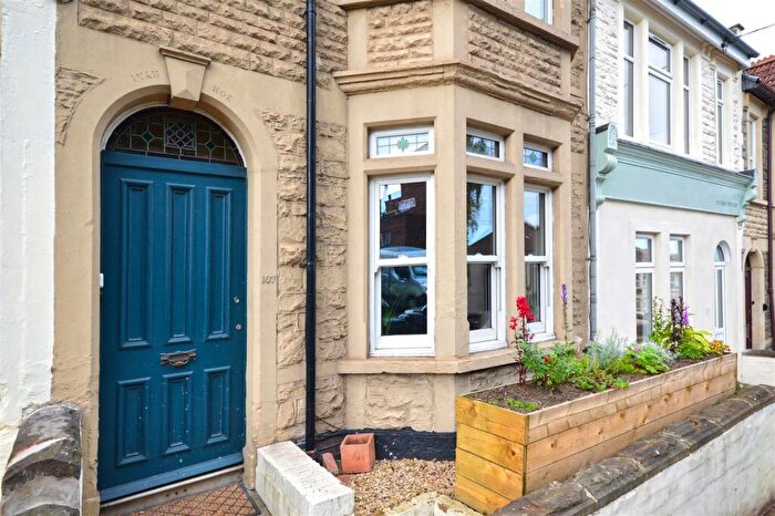 1 Bedroom Flat For Sale In Sandy Park Road, Brislington, Bristol, BS4