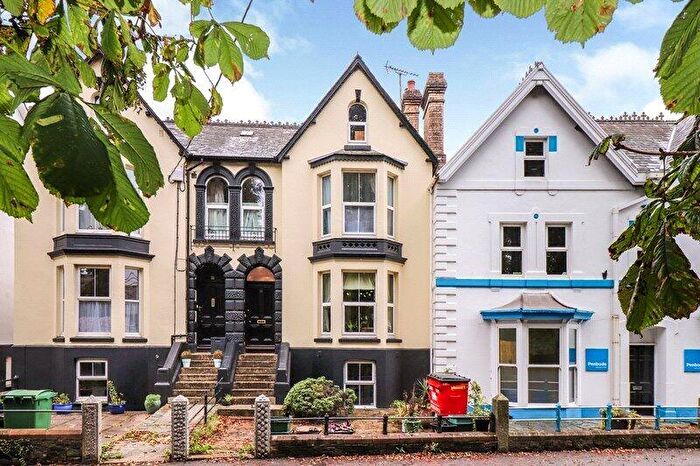 1 Bedroom Flat To Rent In North Road, Holsworthy, Devon, EX22