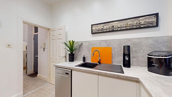 1 Bedroom Flat For Sale In Dumbarton Road, Glasgow, G11