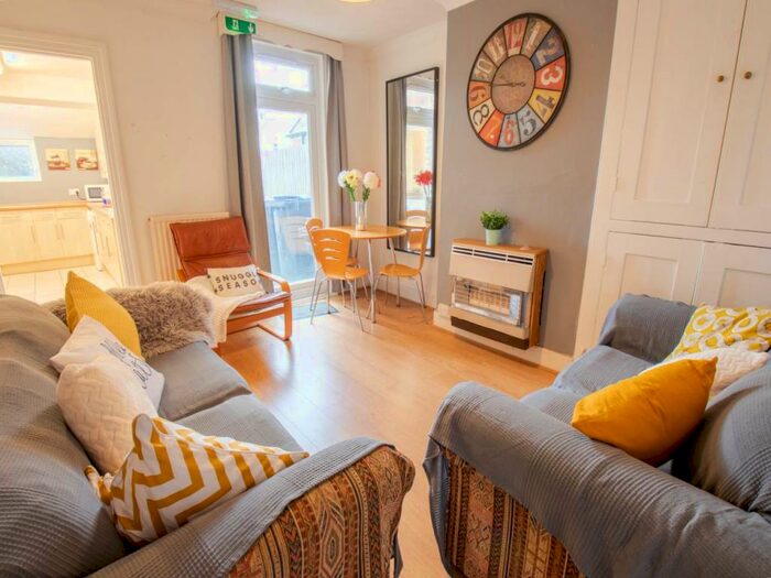 6 Bedroom House To Rent In Martyrs Field Road, Canterbury, Kent, CT1