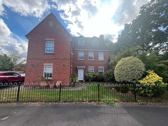 6 Bedroom Detached House To Rent In Hirdemonsway, Shirley, Solihull, West Midlands, B90