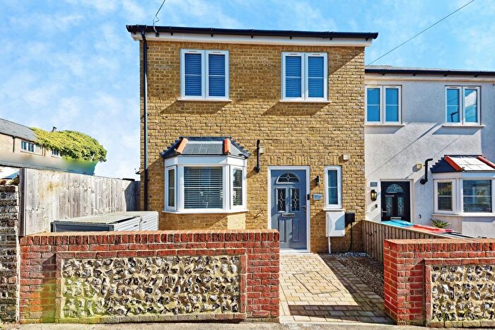 3 Bedroom End Terrace House For Sale In Grange Road, Ramsgate, Kent, CT11