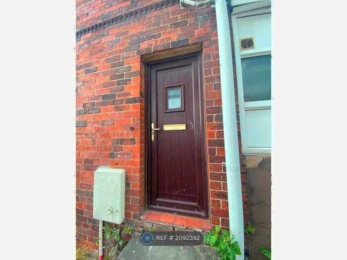 Studio To Rent In Cheetham Hill Road, Dukinfield, SK16