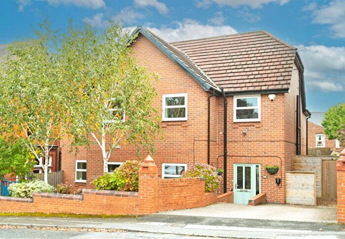 5 Bedroom House For Sale In Cromwell Road, Chesterfield, S40