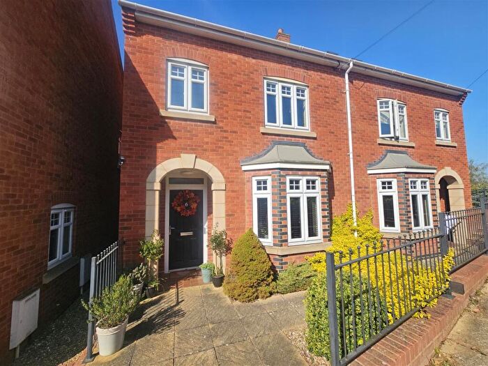 4 Bedroom Semi Detached House To Rent In Courteenhall Road, Blisworth, NN7