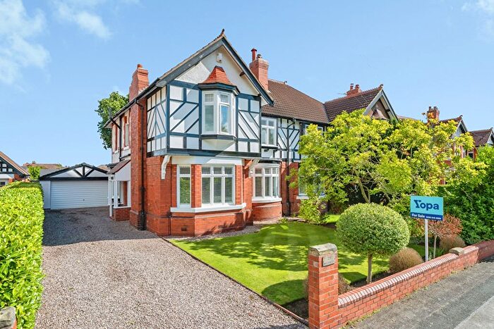 5 Bedroom Semi-Detached House For Sale In York Drive, Grappenhall, Warrington, WA4