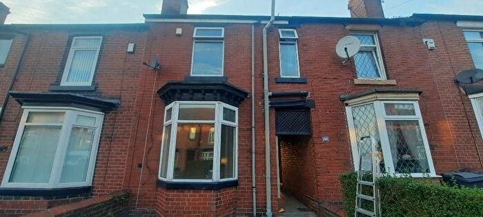3 Bedroom Terraced House To Rent In Bellhouse Road, Sheffield, S5