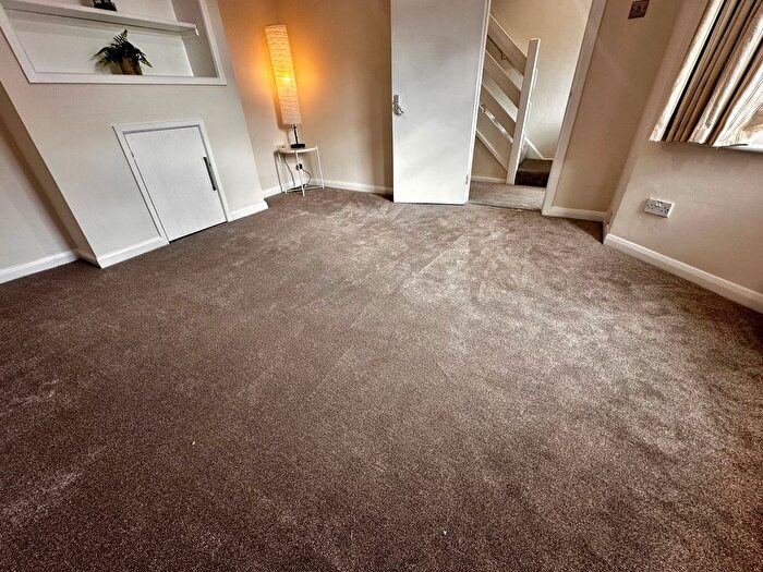 4 Bedroom Property To Rent In Frampton Road, Bournemouth, BH9