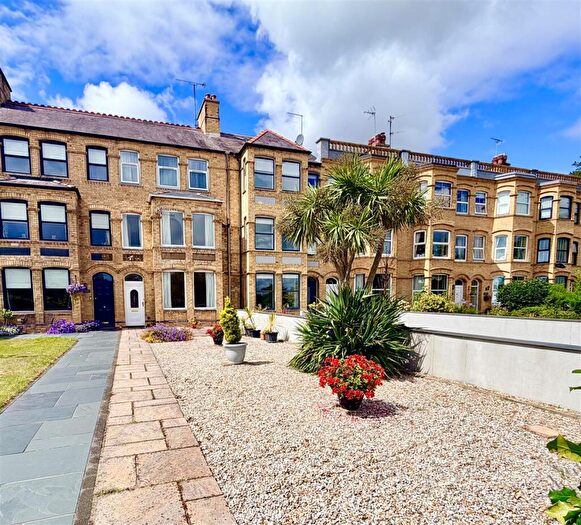 5 Bedroom Town House For Sale In Cardiff Road, Pwllheli, LL53