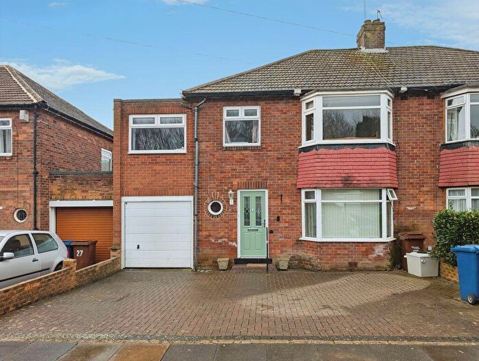 4 Bedroom Semi Detached House For Sale In Ridgeway, Fenham, Newcastle Upon Tyne, NE4