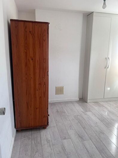 3 Bedroom Maisonette To Rent In Pears Road, Hounslow, TW3