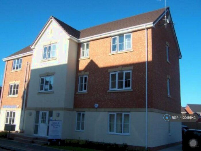 2 Bedroom Flat To Rent In Leekbrook, Leek, ST13